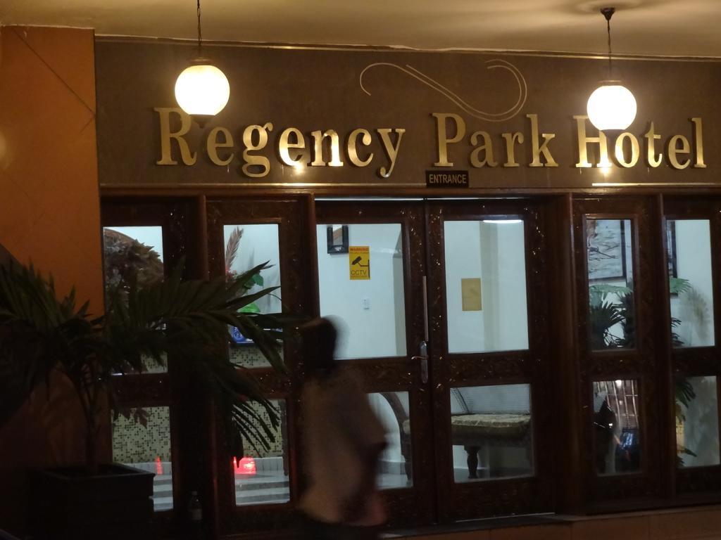 Regency Park Hotel Μομπάσα Εξωτερικό φωτογραφία
