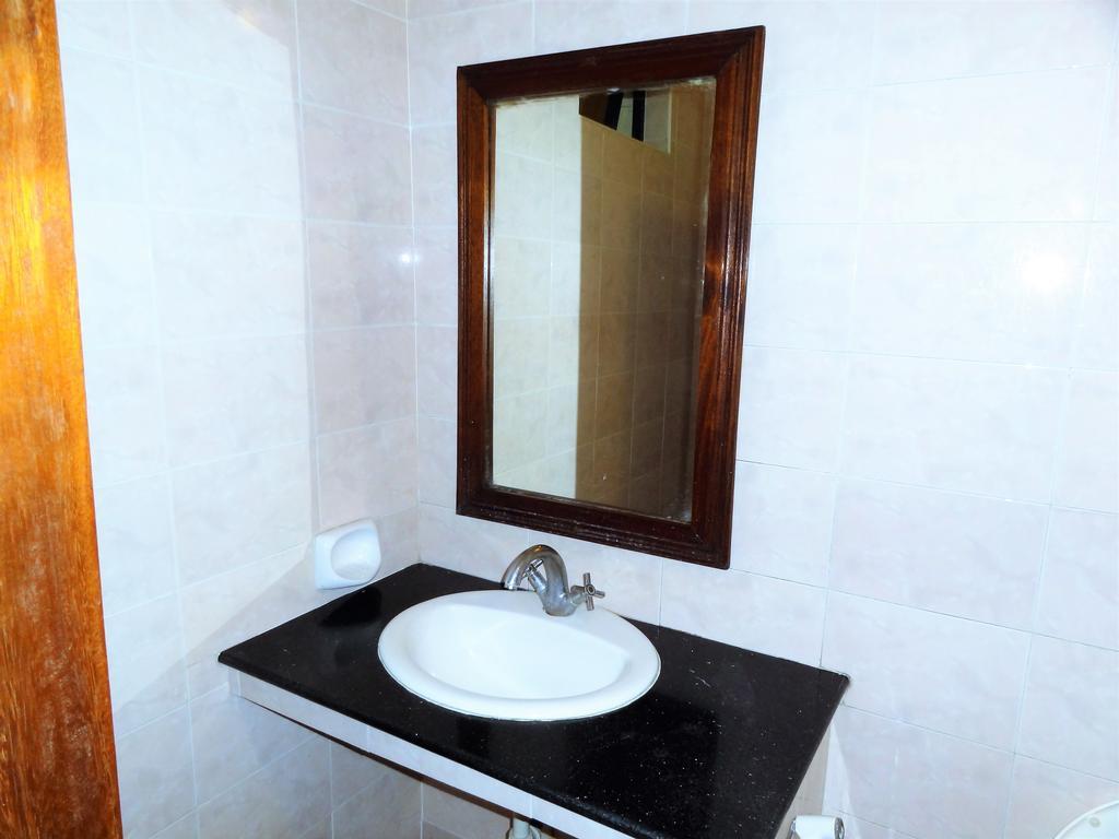 Regency Park Hotel Μομπάσα Εξωτερικό φωτογραφία