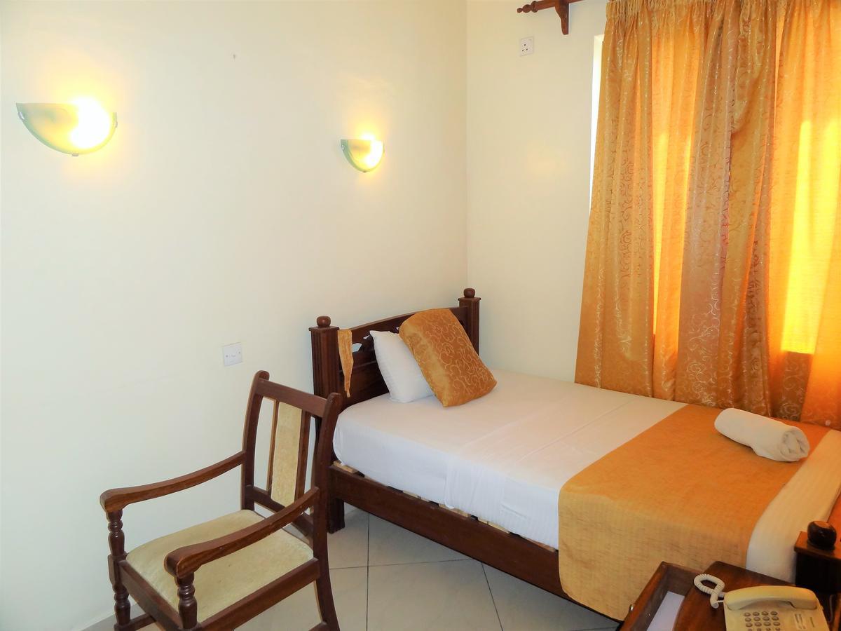 Regency Park Hotel Μομπάσα Εξωτερικό φωτογραφία